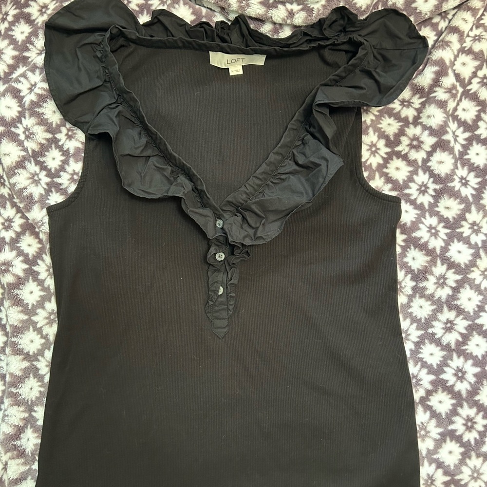 Loft ruffle sleeve V-neck top
